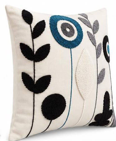 Coussin Brodé Floral