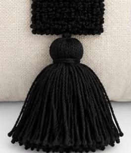 Coussin Brodé Ébène
