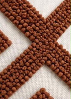 Coussin Brodé Tribal