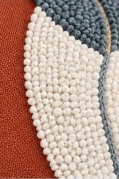Coussin Brodé Plume